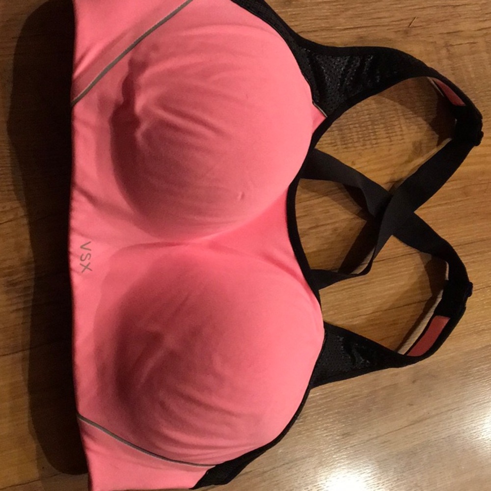 Victoria Secret Sport 38D